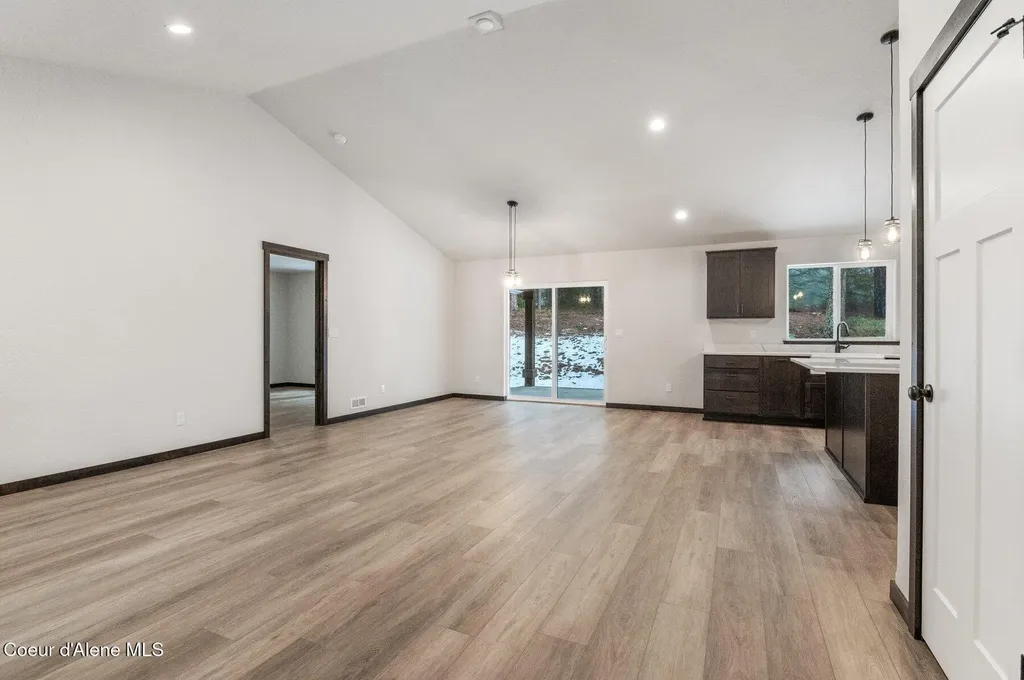501 Swan Shores Drive Sagle ID 83860