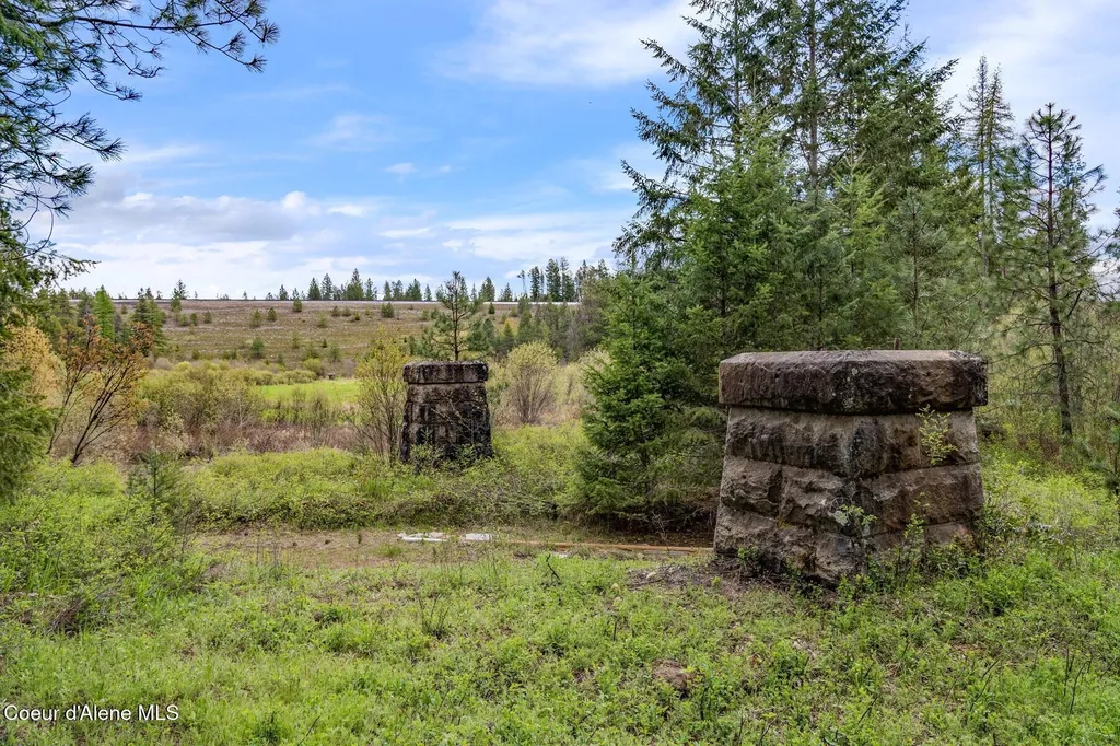 1438 Granite Loop Athol ID 83801