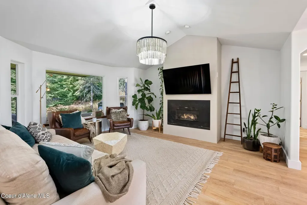 80 Bobtail Road Sandpoint ID 83864