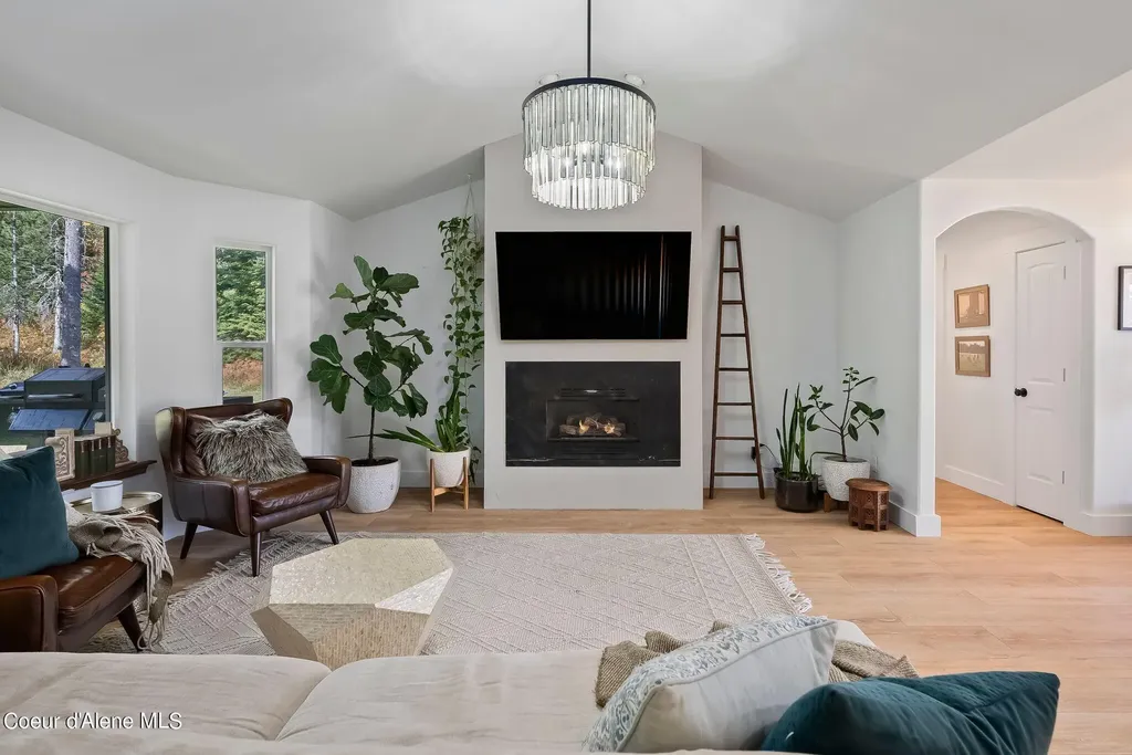80 Bobtail Road Sandpoint ID 83864