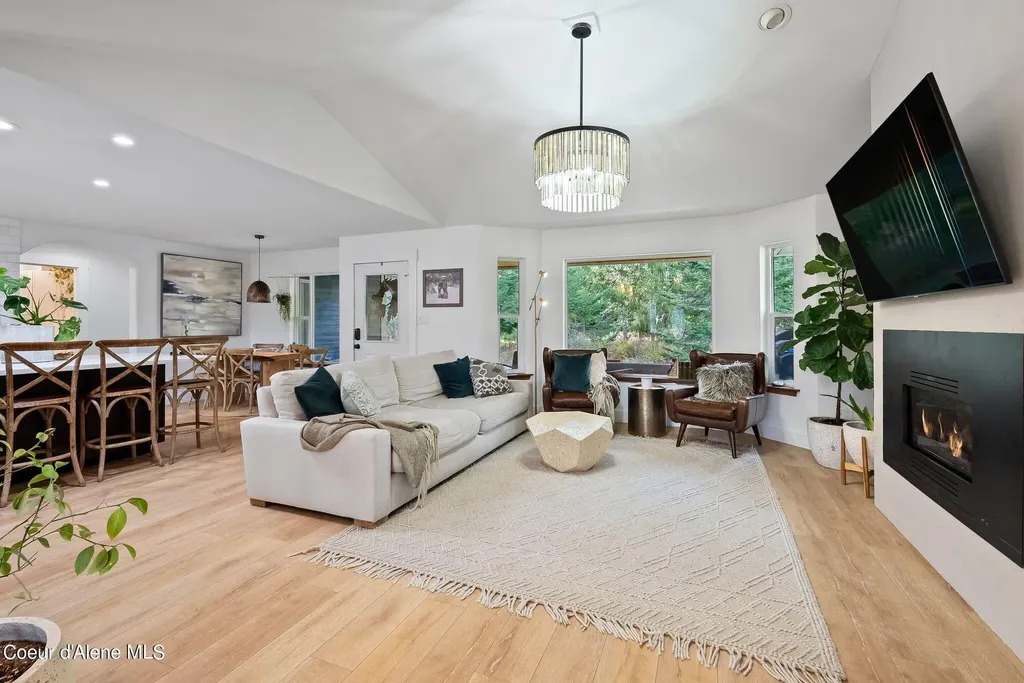 80 Bobtail Road Sandpoint ID 83864