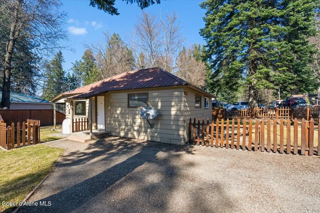 22125 N Birdsong Lane Rathdrum ID 83858