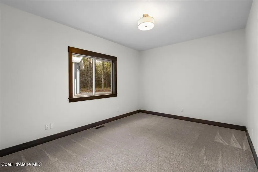 1568 E Smidgeon Drive Rathdrum ID 83858