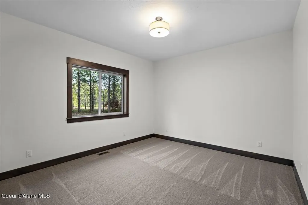 1568 E Smidgeon Drive Rathdrum ID 83858