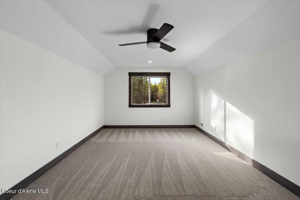 1568 E Smidgeon Drive Rathdrum ID 83858