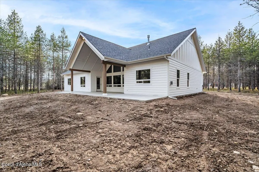 1568 E Smidgeon Drive Rathdrum ID 83858