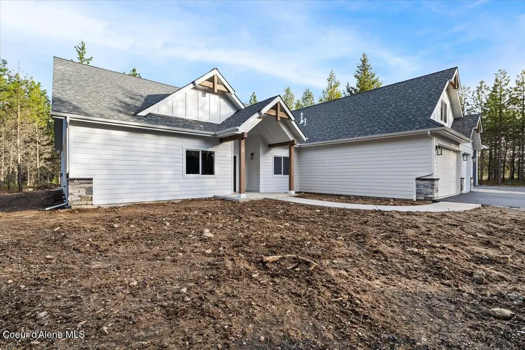1568 E Smidgeon Drive Rathdrum ID 83858