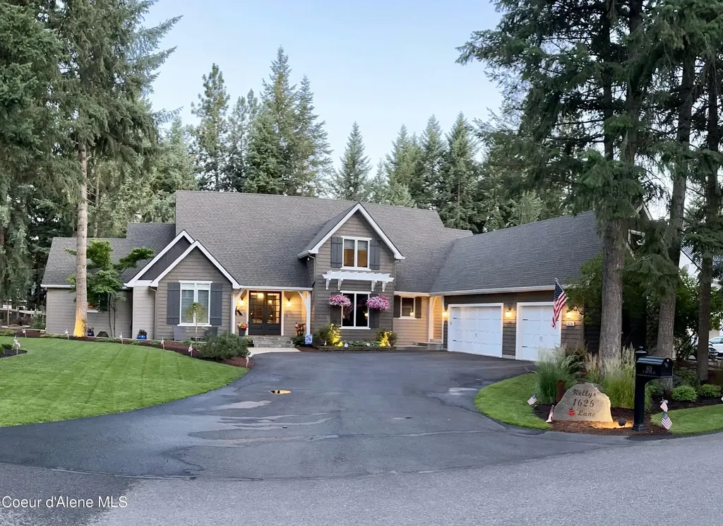 1626 E Lady Bug Lane Hayden ID 83835
