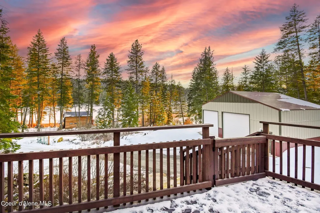1835 Kelso Lake Road Athol ID 83801