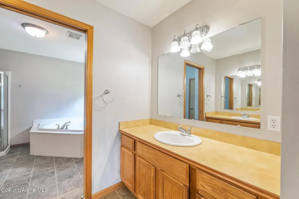 299 Reload Road Sandpoint ID 83864