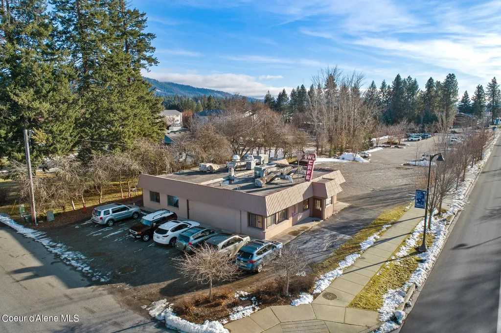 9178 N Government Way Hayden ID 83835