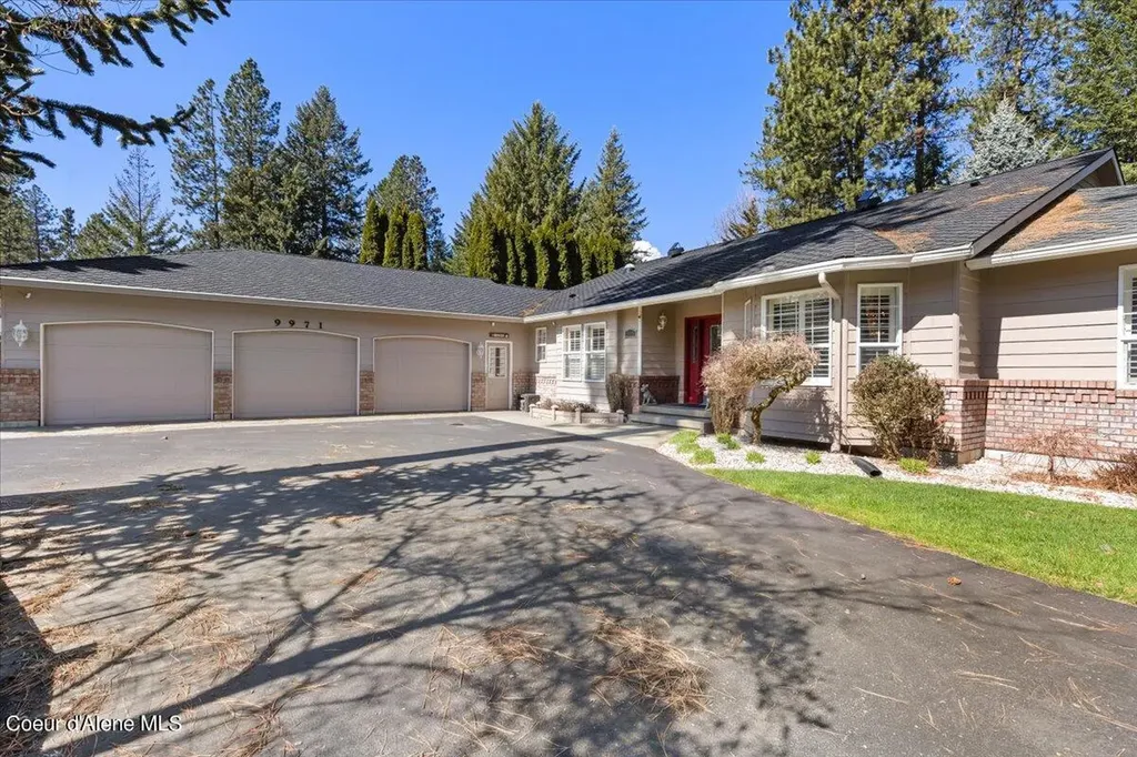 9971 N Circle Drive Hayden ID 83835