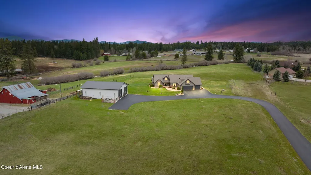 2337 E Lancaster Road Hayden ID 83835