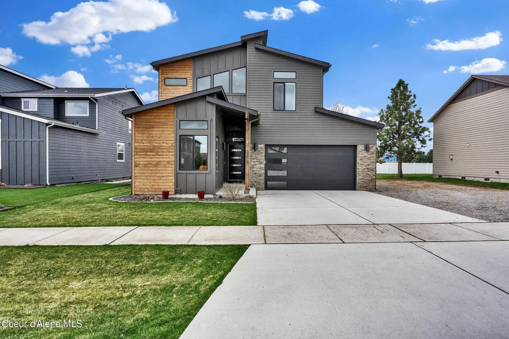 3370 W Giovanni Lane Hayden ID 83835