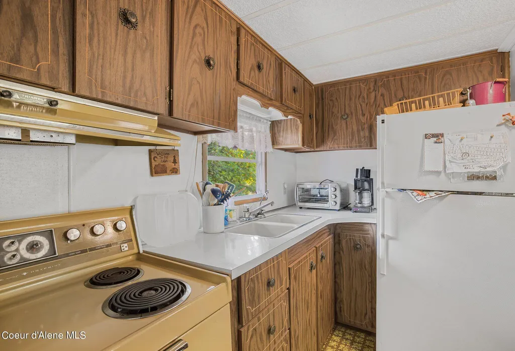 23379 High Drive Worley ID 83876
