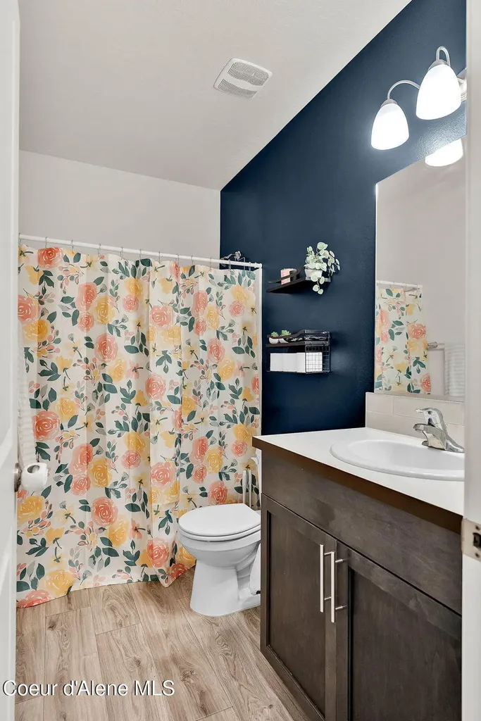 16167 N Hadley Loop Rathdrum ID 83858