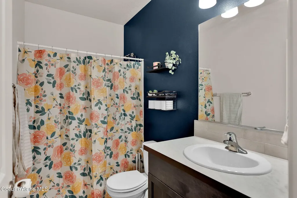 16167 N Hadley Loop Rathdrum ID 83858