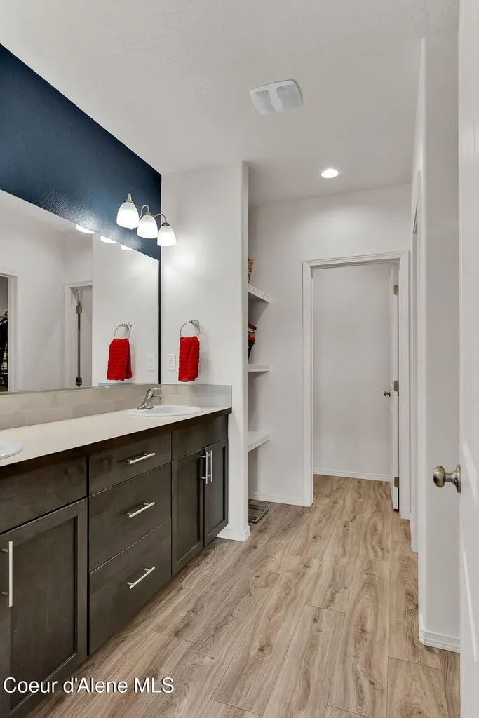 16167 N Hadley Loop Rathdrum ID 83858