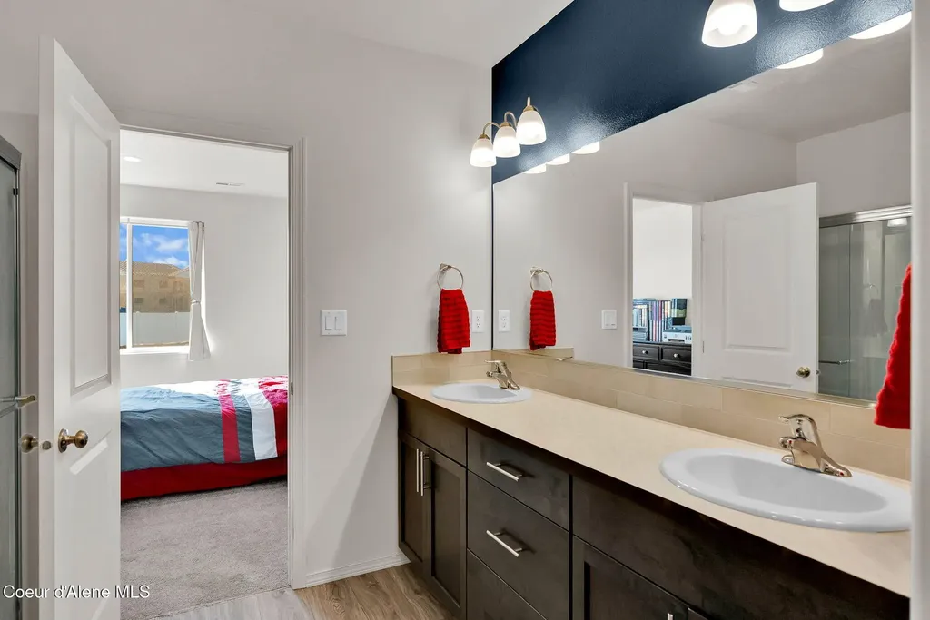 16167 N Hadley Loop Rathdrum ID 83858
