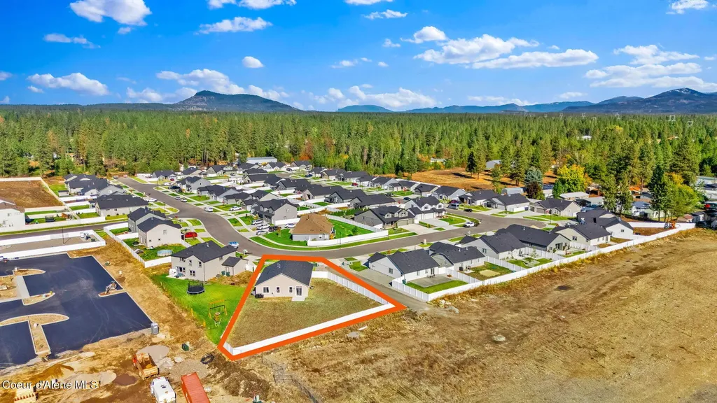 16167 N Hadley Loop Rathdrum ID 83858