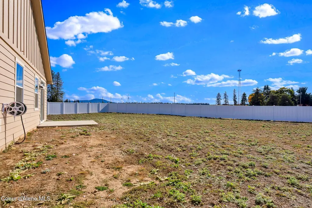 16167 N Hadley Loop Rathdrum ID 83858
