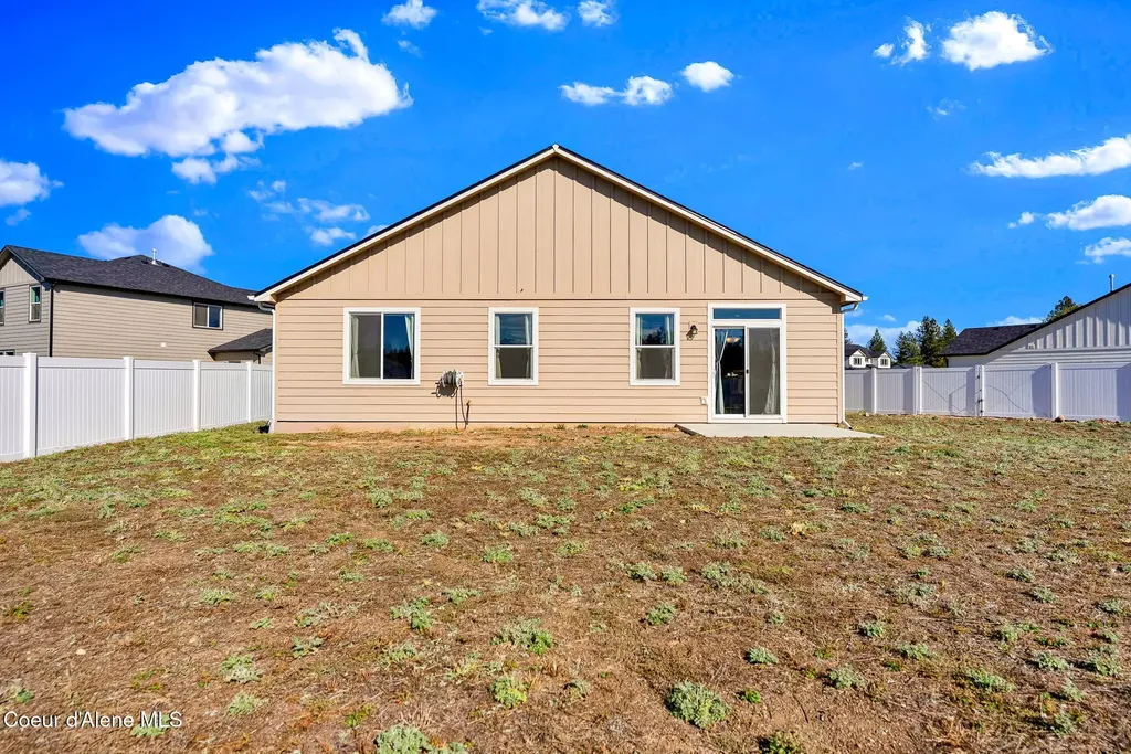 16167 N Hadley Loop Rathdrum ID 83858