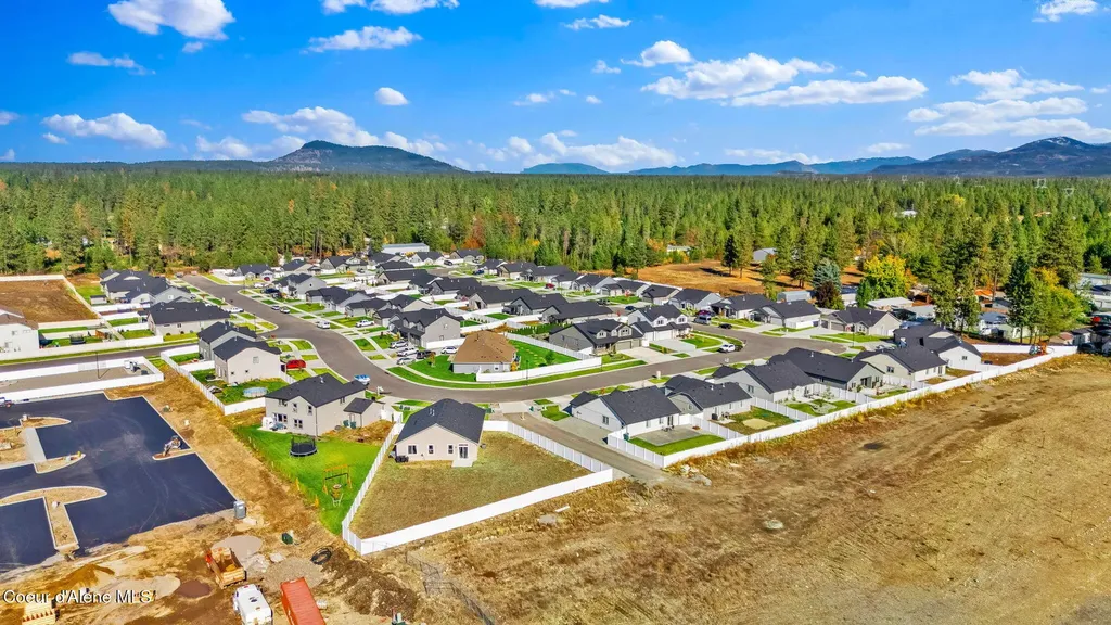 16167 N Hadley Loop Rathdrum ID 83858