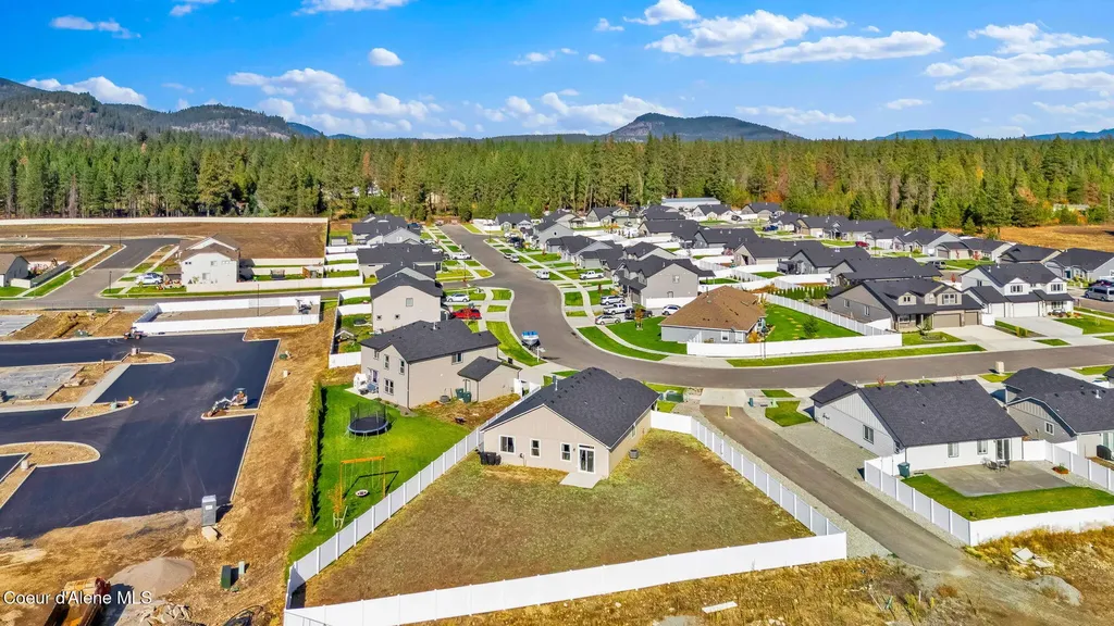 16167 N Hadley Loop Rathdrum ID 83858