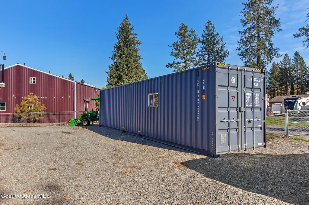 207 S Division Street Pinehurst ID 83850