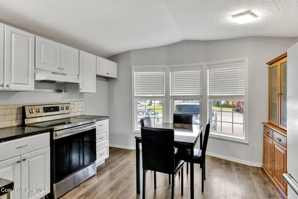 74 E Walrose Loop Hayden ID 83835