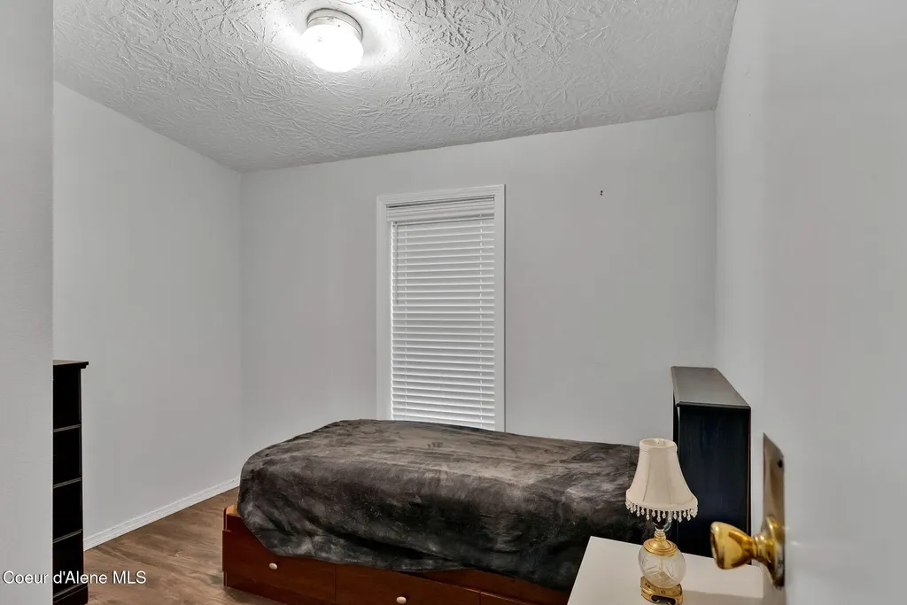 74 E Walrose Loop Hayden ID 83835