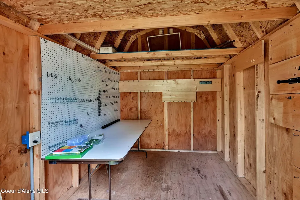 74 E Walrose Loop Hayden ID 83835