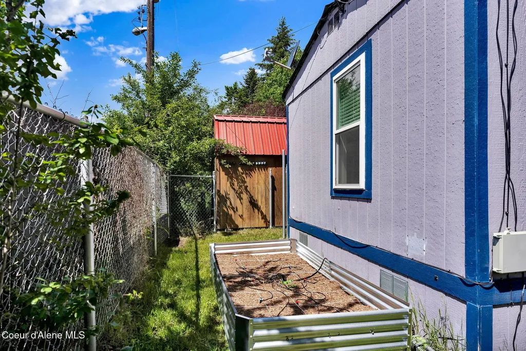 74 E Walrose Loop Hayden ID 83835