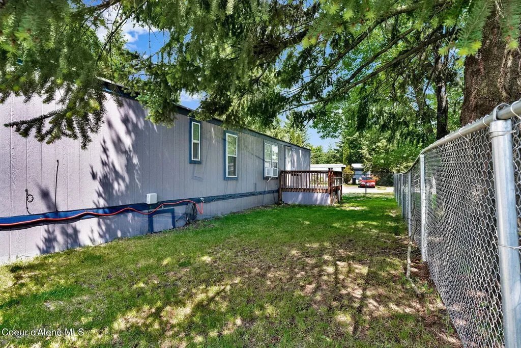 74 E Walrose Loop Hayden ID 83835