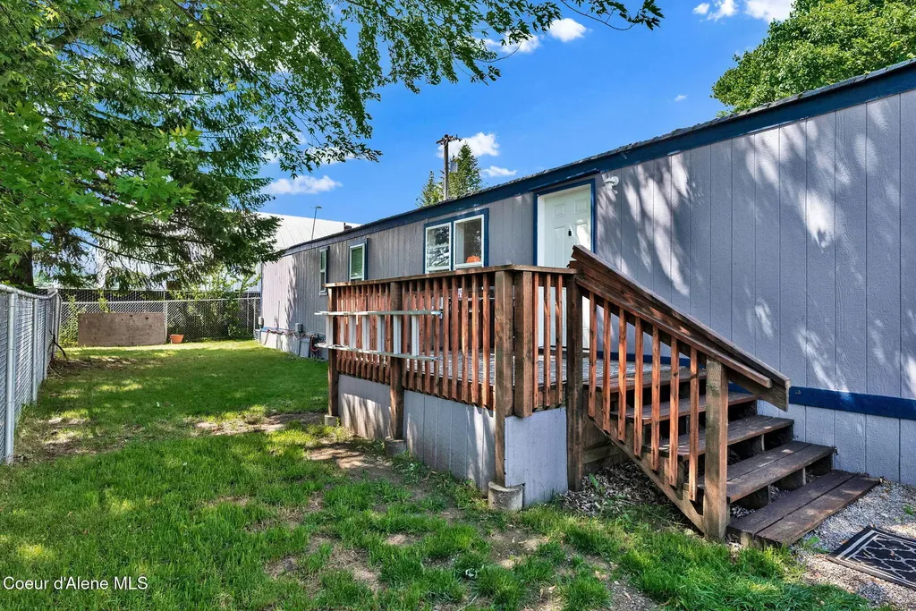 74 E Walrose Loop Hayden ID 83835