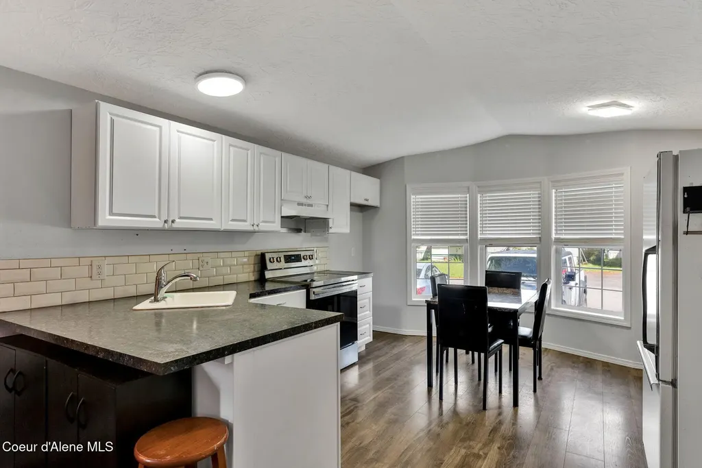 74 E Walrose Loop Hayden ID 83835