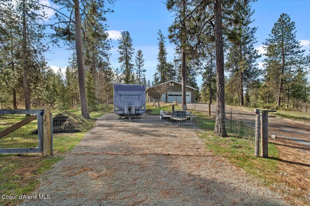 1423 S Pulpwood Road Medical Lake WA 99022