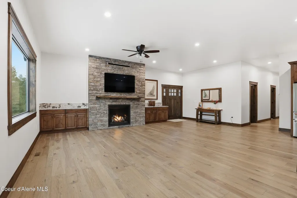 216 Mara Meadows Athol ID 83801
