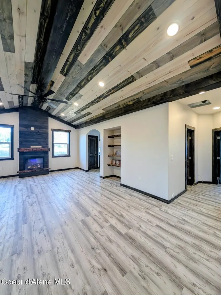 6856 Selkirk Street Bonners Ferry ID 83805