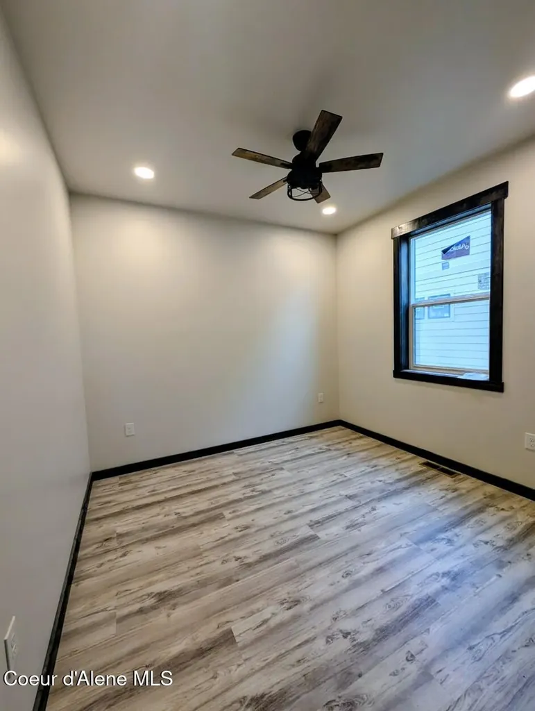 6856 Selkirk Street Bonners Ferry ID 83805