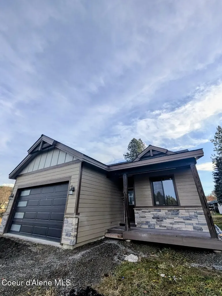 6856 Selkirk Street Bonners Ferry ID 83805