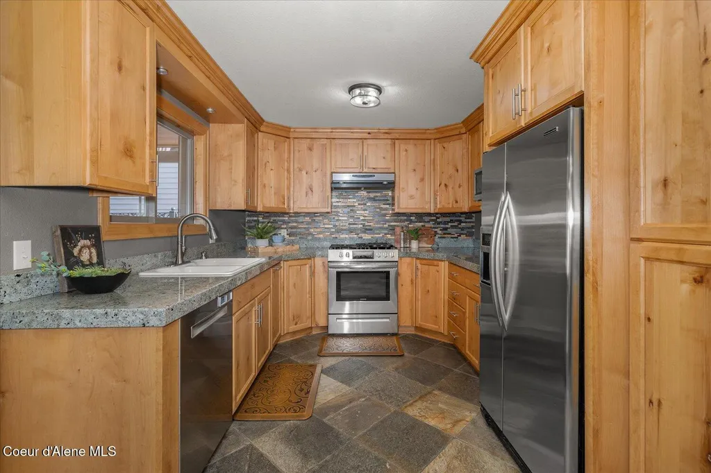 1665 E Club Lane Hayden Lake ID 83835