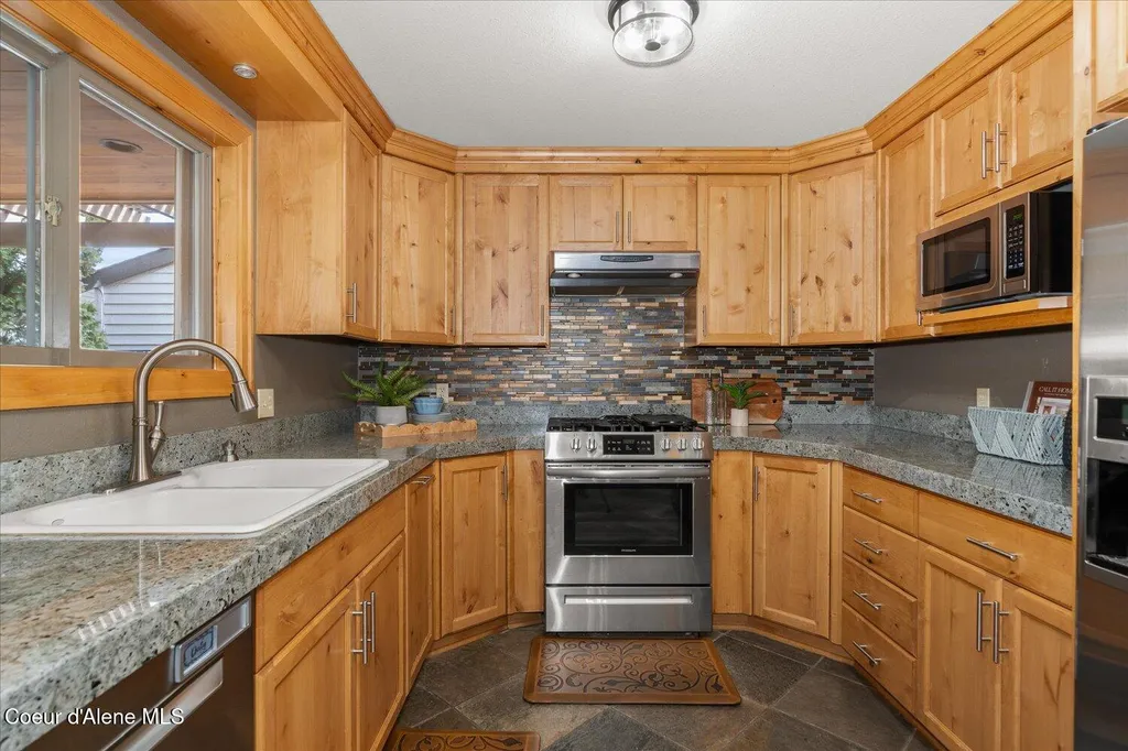 1665 E Club Lane Hayden Lake ID 83835