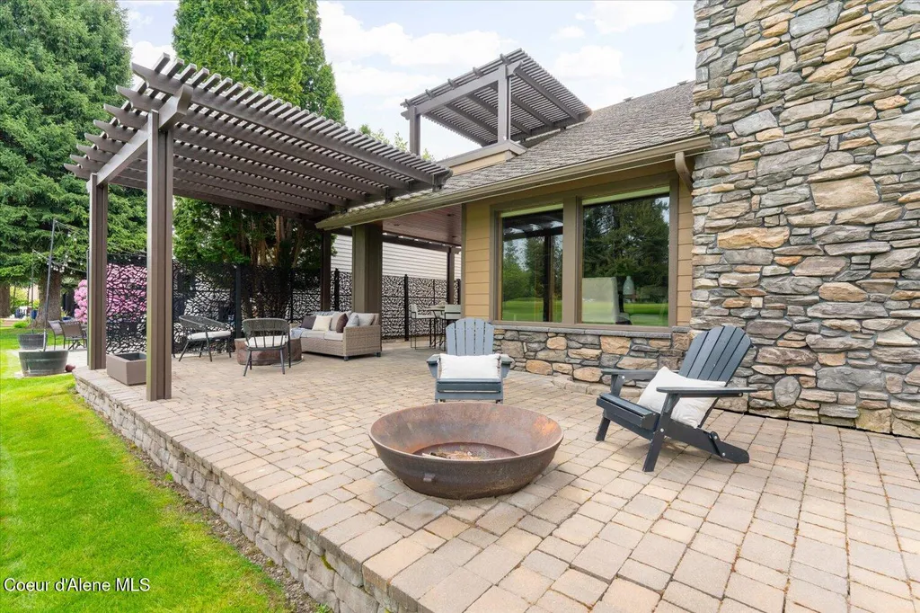 1665 E Club Lane Hayden Lake ID 83835