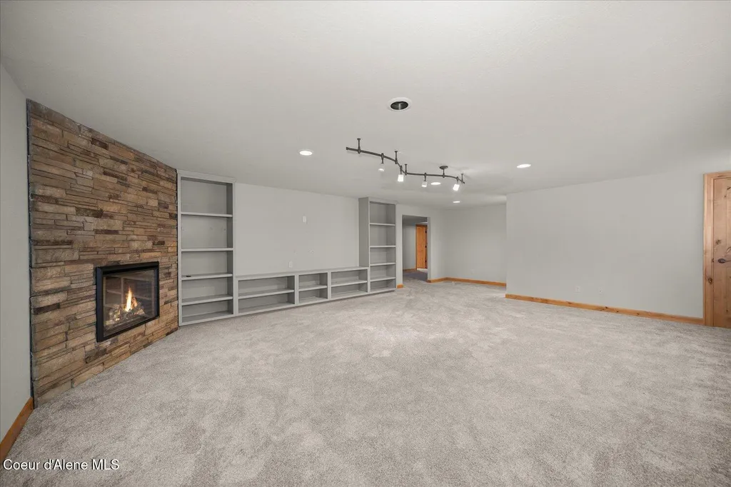 1665 E Club Lane Hayden Lake ID 83835