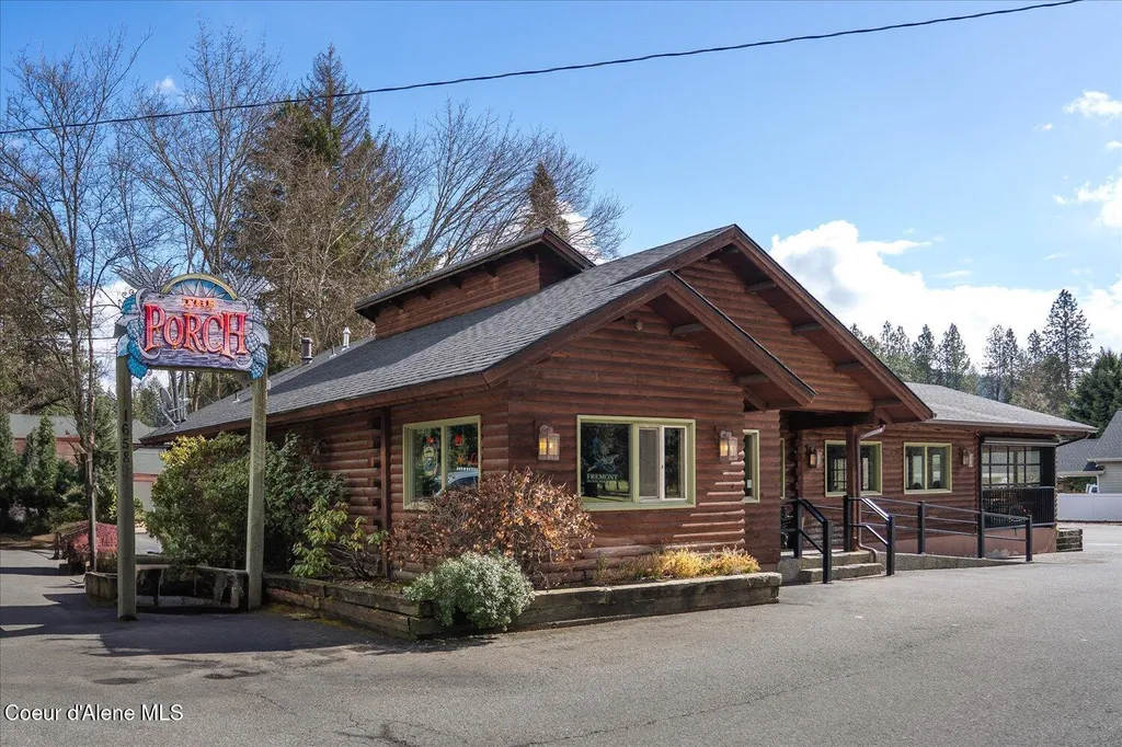 1665 E Club Lane Hayden Lake ID 83835