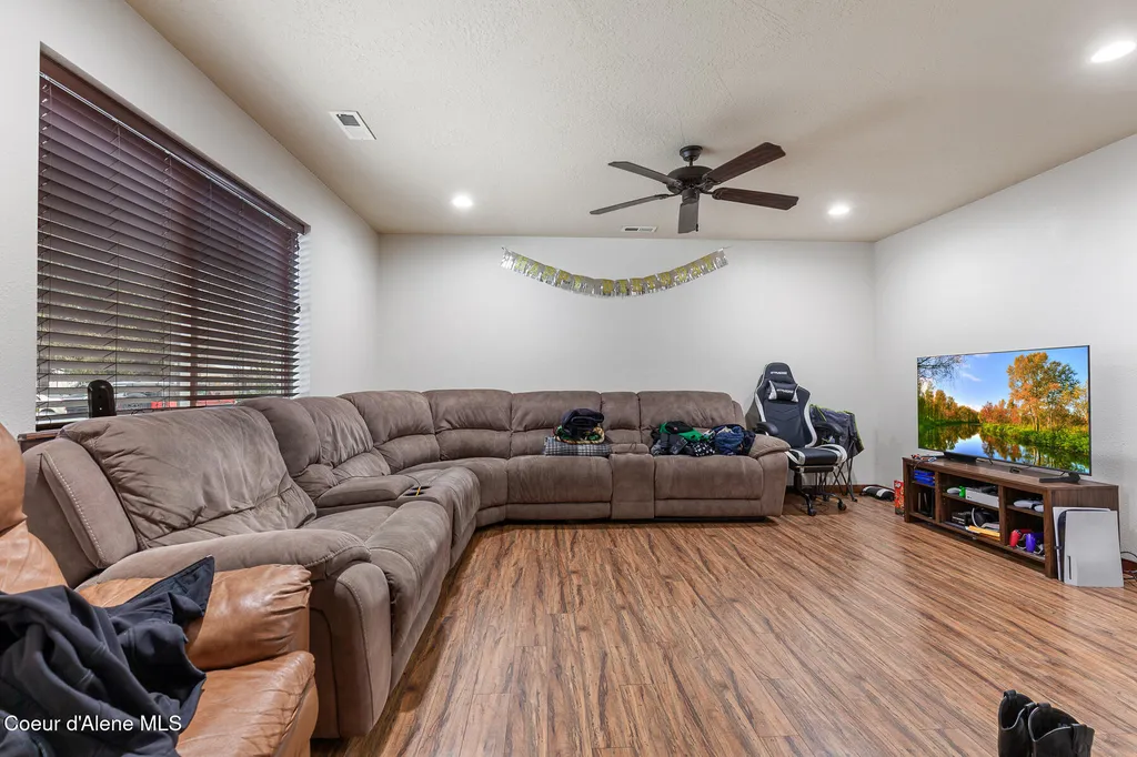1606 N Catherine Street Post Falls ID 83854