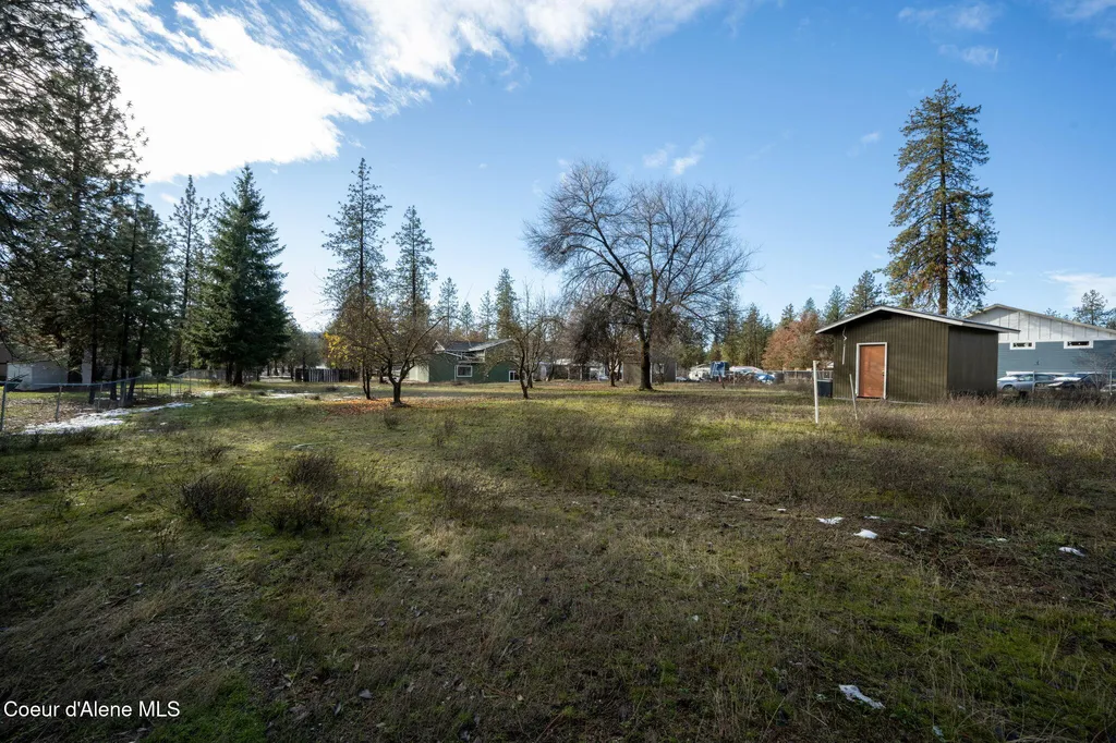11448 W Meadowview Lane Nine Mile WA 99026