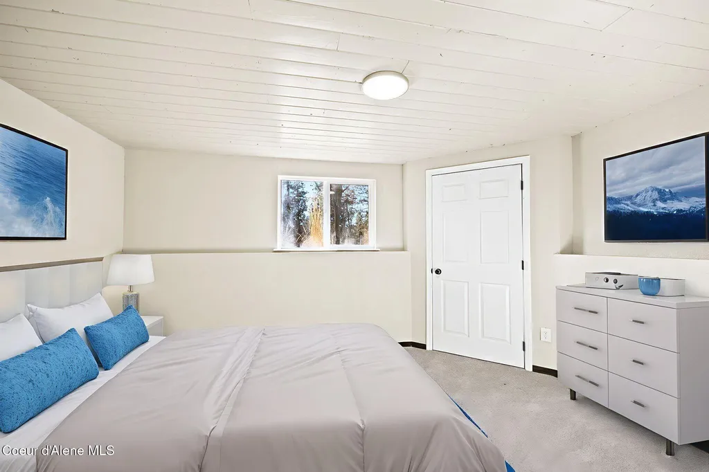 11448 W Meadowview Lane Nine Mile WA 99026
