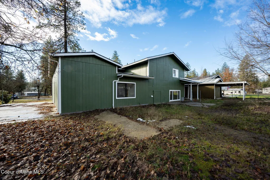 11448 W Meadowview Lane Nine Mile WA 99026